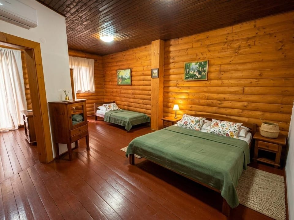 Skalická poľovnícka koliba Apartment in Slovakia