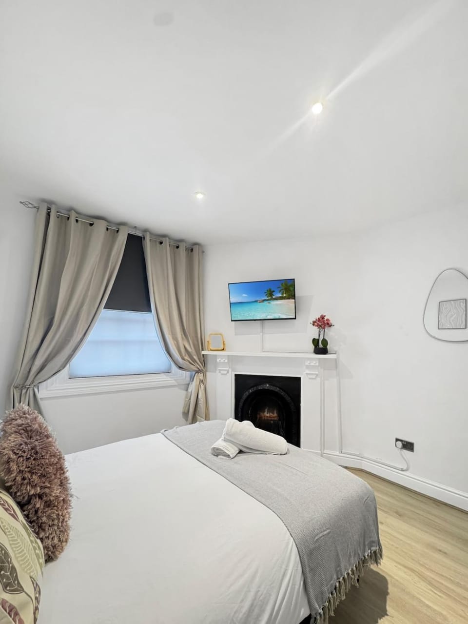 Bed, Bedroom