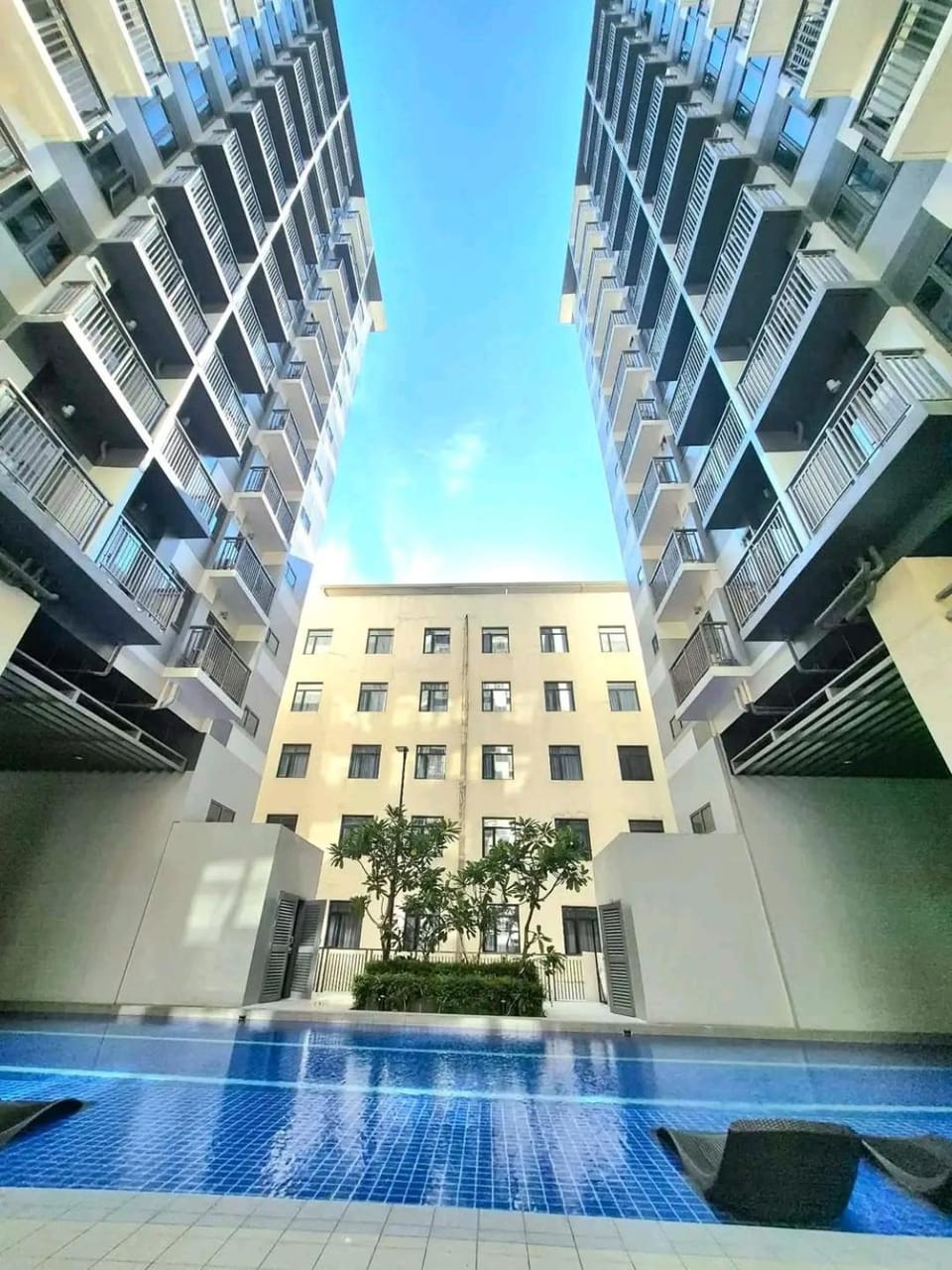 Your Staycation Apartment hotel in Pasay