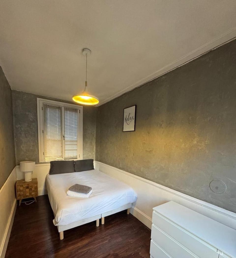 WAROUX - Centre Historique Rennes 6P Apartment in Rennes