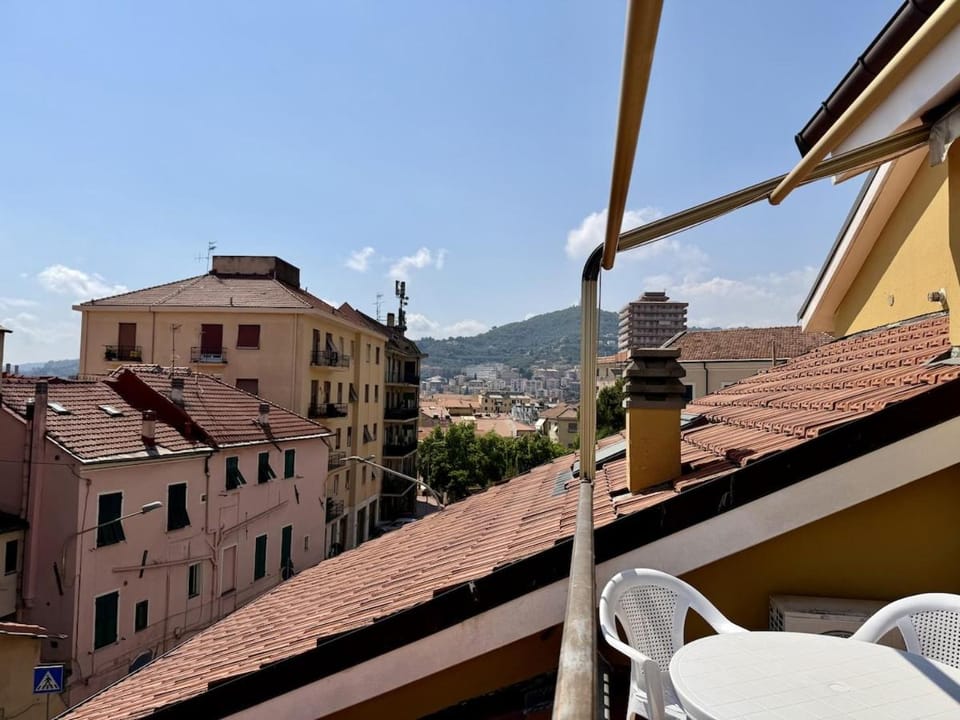HOST4U IMperia MaAdel s Nest in the City Center Apartment in Imperia