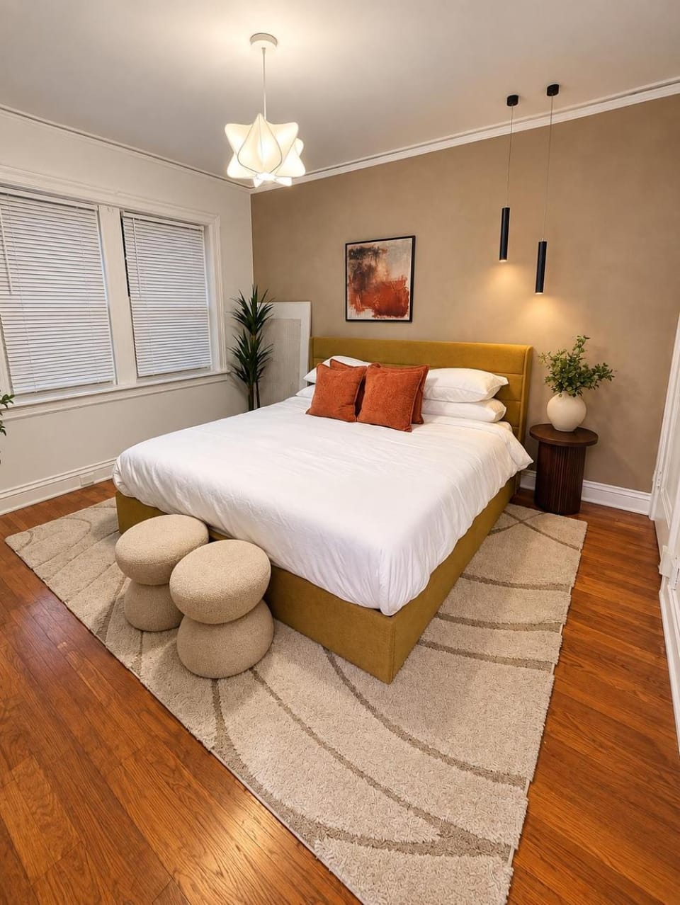 Cozy Clayton Near WashU & Forest Park Apartment in Clayton