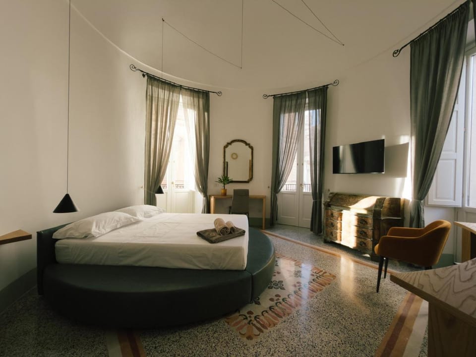 Palazzo Ducale Mongió - Historic B&B Bed and Breakfast in Galatina