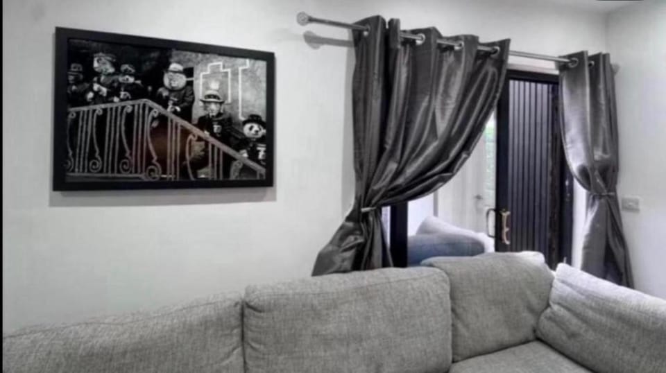 The Murrayfield Stadium Retreat - Sleeps 8 Apartment in Edinburgh