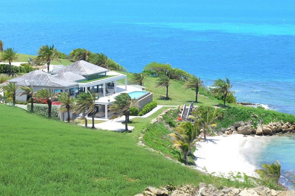 Daniel Bay, Waterfront Villa, Antigua Villa in Antigua and Barbuda