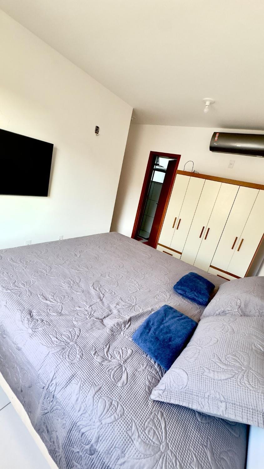 Bed, TV and multimedia, Bedroom, air conditioner
