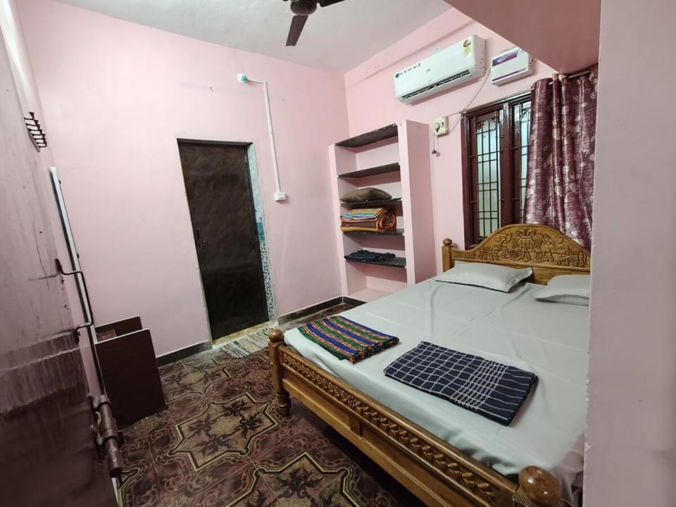 Chendur Guest house House in Chennai