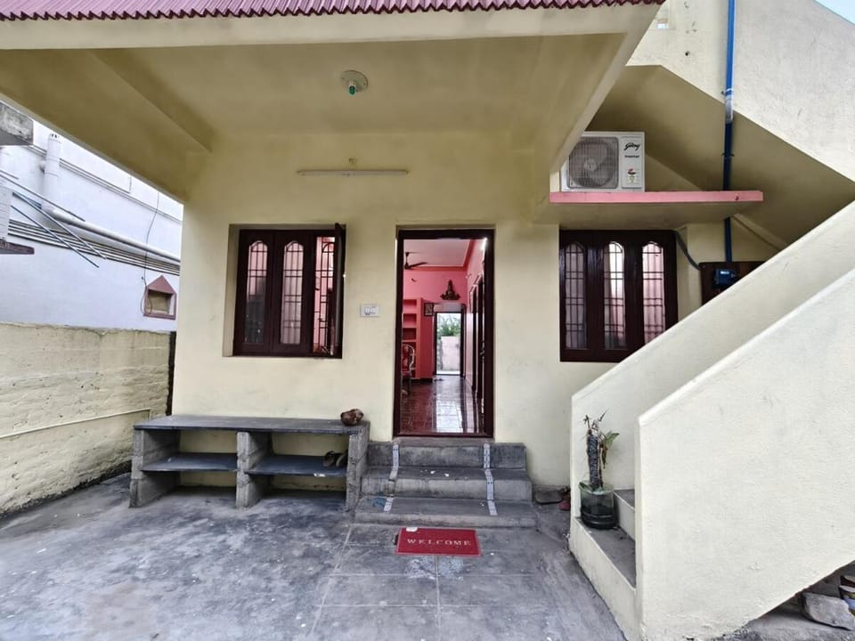 Chendur Guest house House in Chennai