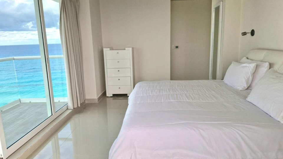 Natural landscape, Balcony/Terrace, Bedroom, Sea view