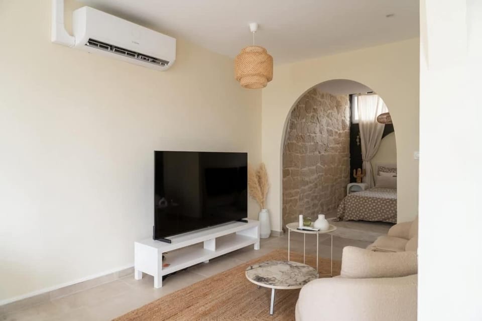 Doux Pavillon - Kalimera - Jacuzzi & Sauna Apartment in Auvergne-Rhône-Alpes
