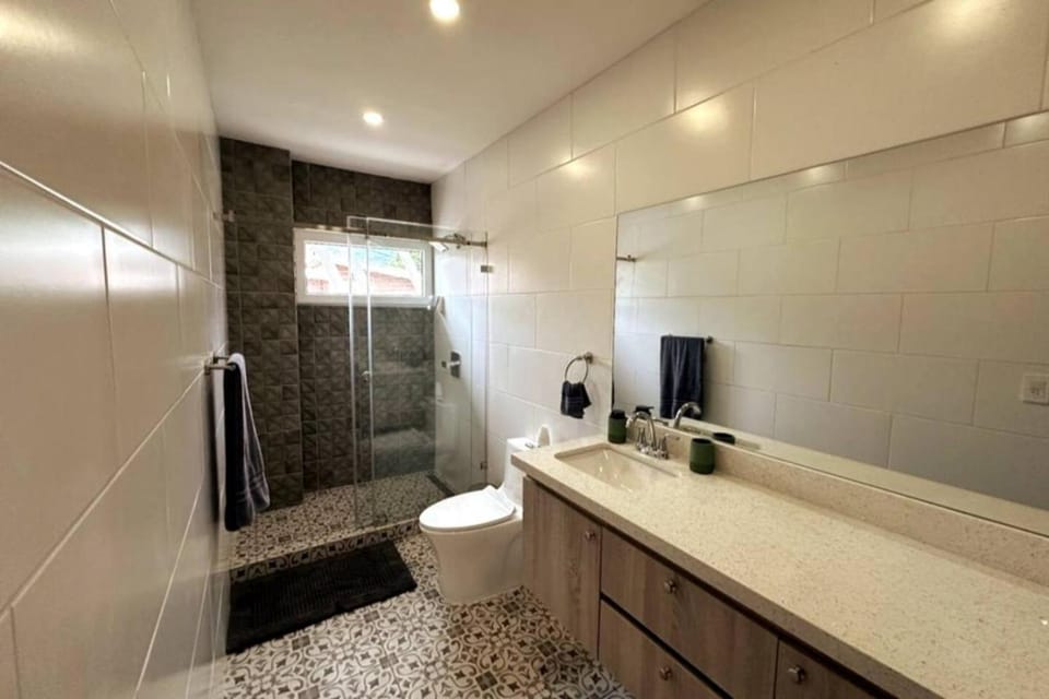 Shower, Bathroom, towels