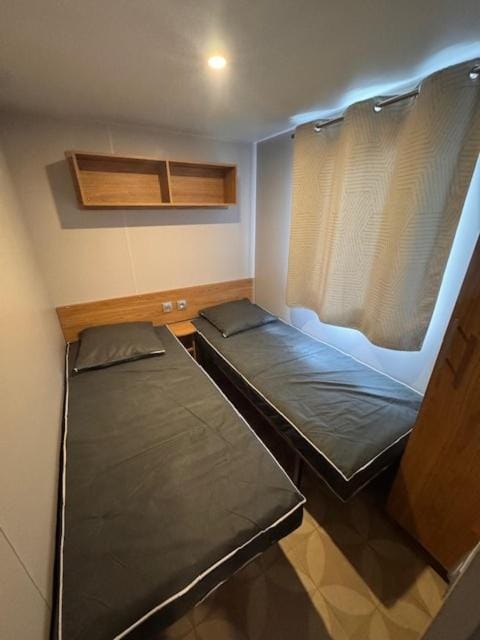 mobilhome tout confort a la carabasse Campground/ 
RV Resort in Vias
