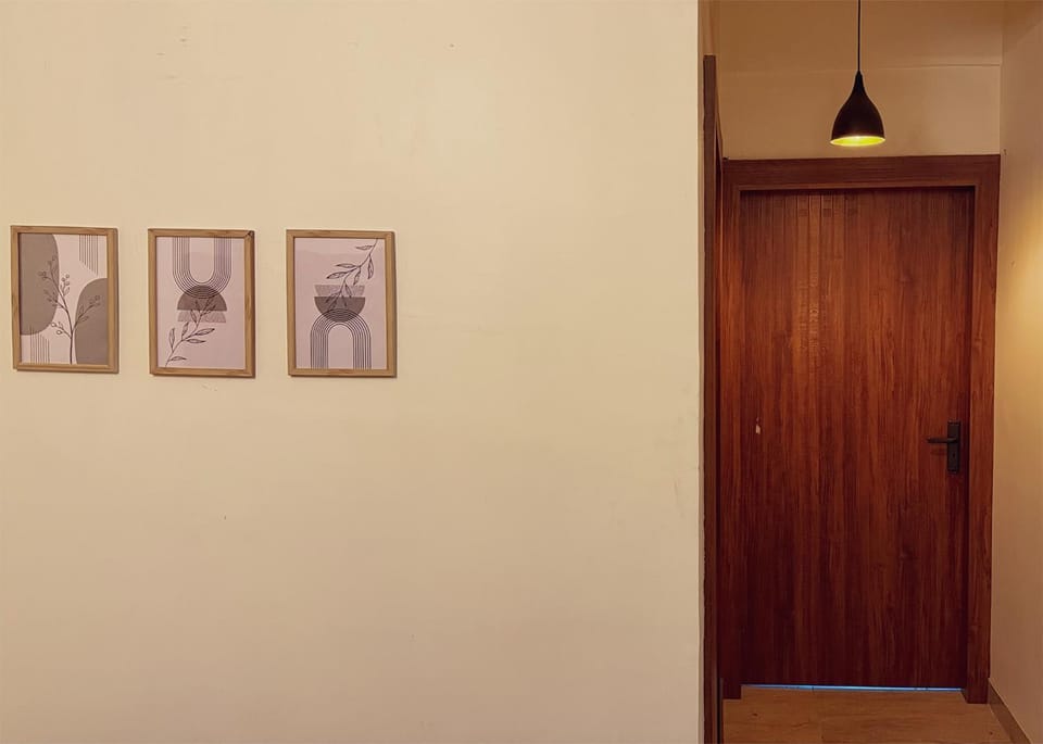 THE CRIB Luxury 3BHK for Groups & Family Apartment in India