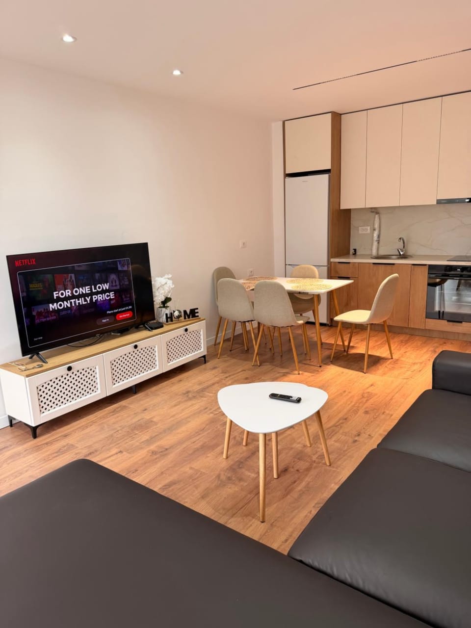 GardApart Bulevard Apartment in Tirana