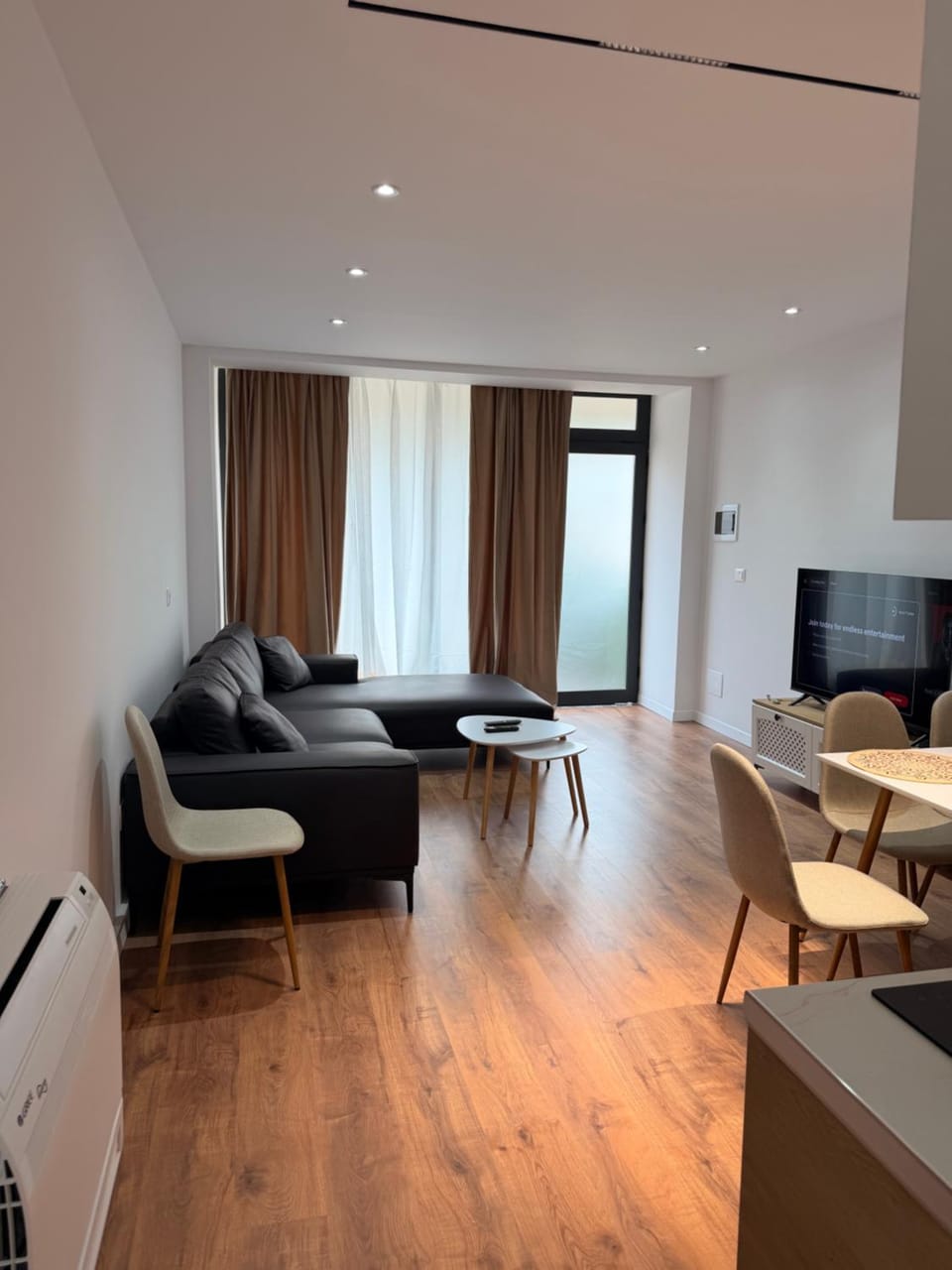 GardApart Bulevard Apartment in Tirana