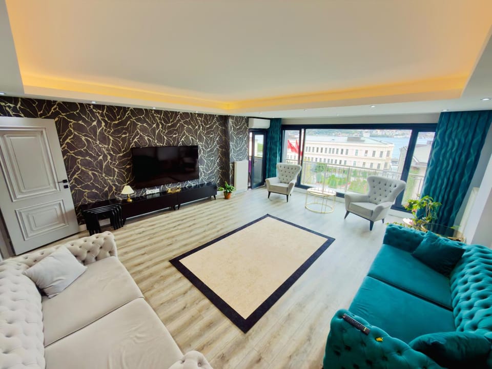 Ciragan Family Bosphorus Apartment in Istanbul