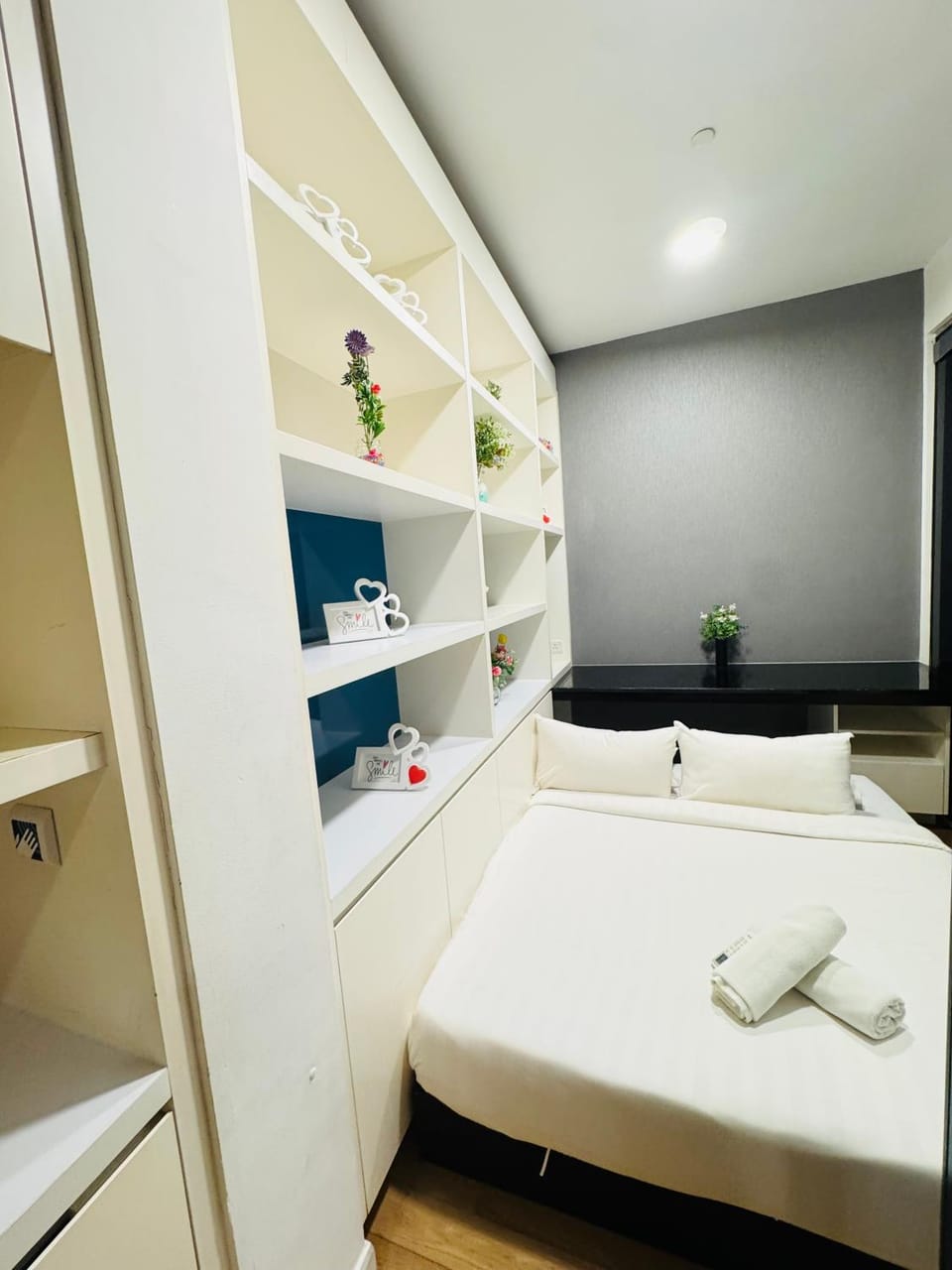 Bed, Photo of the whole room, Bedroom, towels, wardrobe