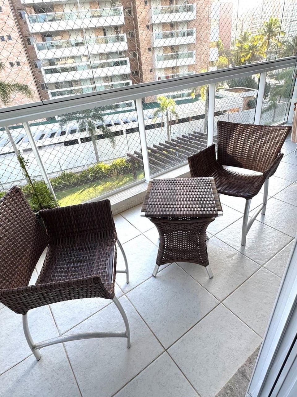 Apartamento em Riviera em condomínio resort All Time com Varanda Gourmet e Lazer completo Apartment in Bertioga