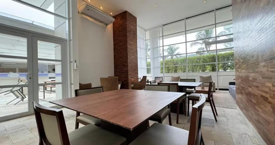 Apartamento em Riviera em condomínio resort All Time com Varanda Gourmet e Lazer completo Apartment in Bertioga