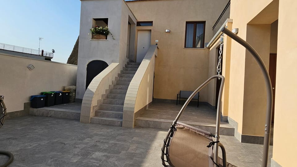 Property building, Balcony/Terrace