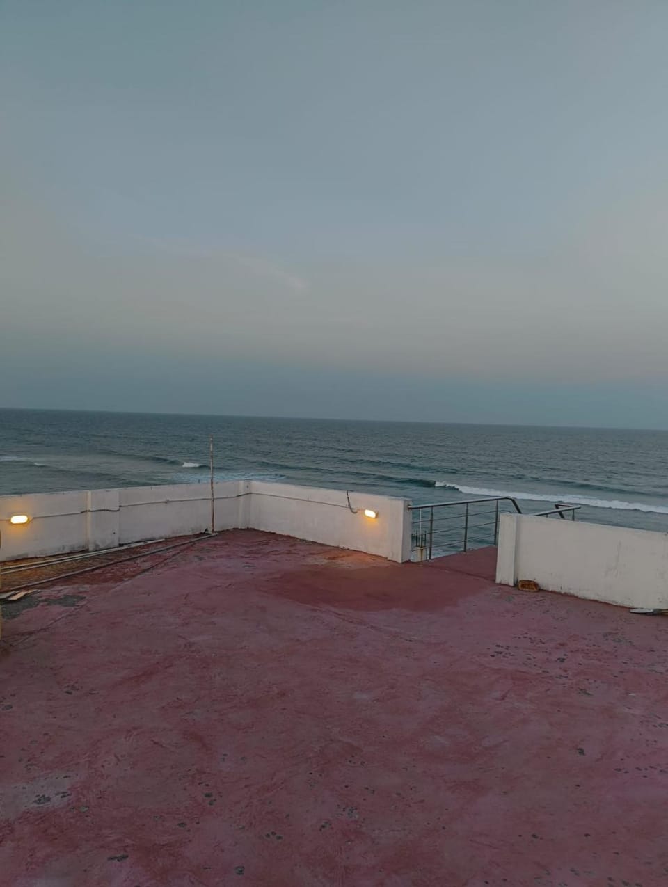 waves uthandi Bed and Breakfast in Chennai