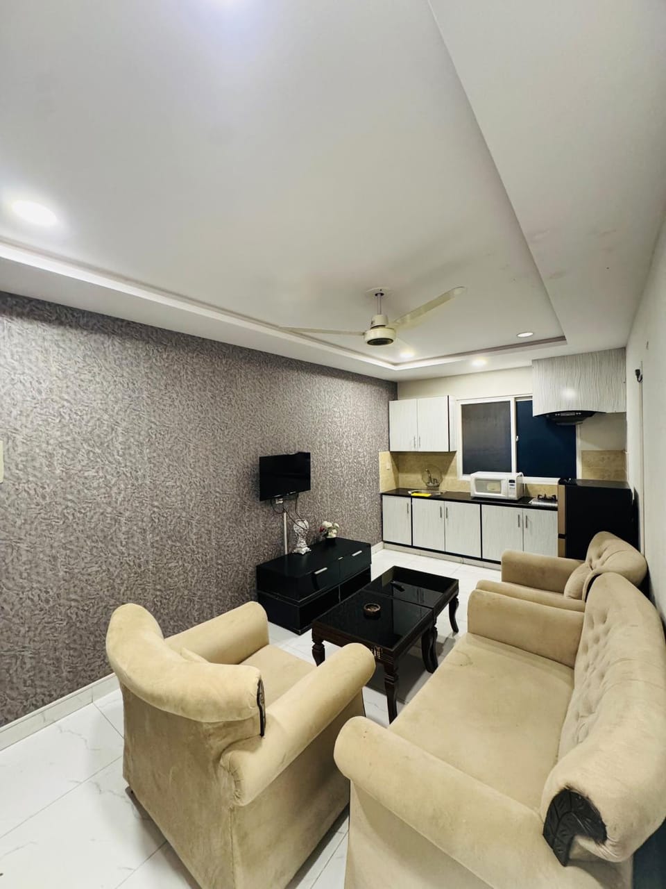 One bed fully furnished apartment available for rent in gulberg green islamabad Apartment in Islamabad Capital Territory