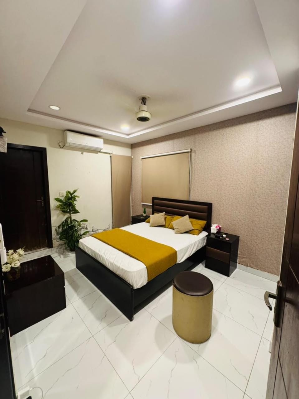 One bed fully furnished apartment available for rent in gulberg green islamabad Apartment in Islamabad Capital Territory