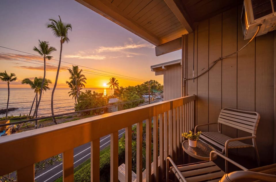 Patio, View (from property/room), Balcony/Terrace, Sea view, Sunset