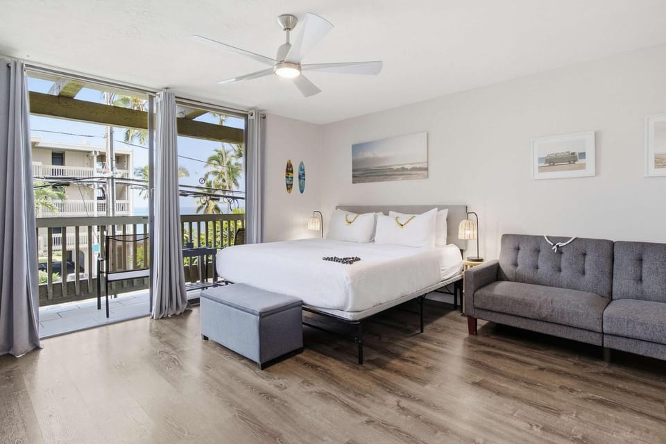 Bed, Balcony/Terrace, Living room, Bedroom