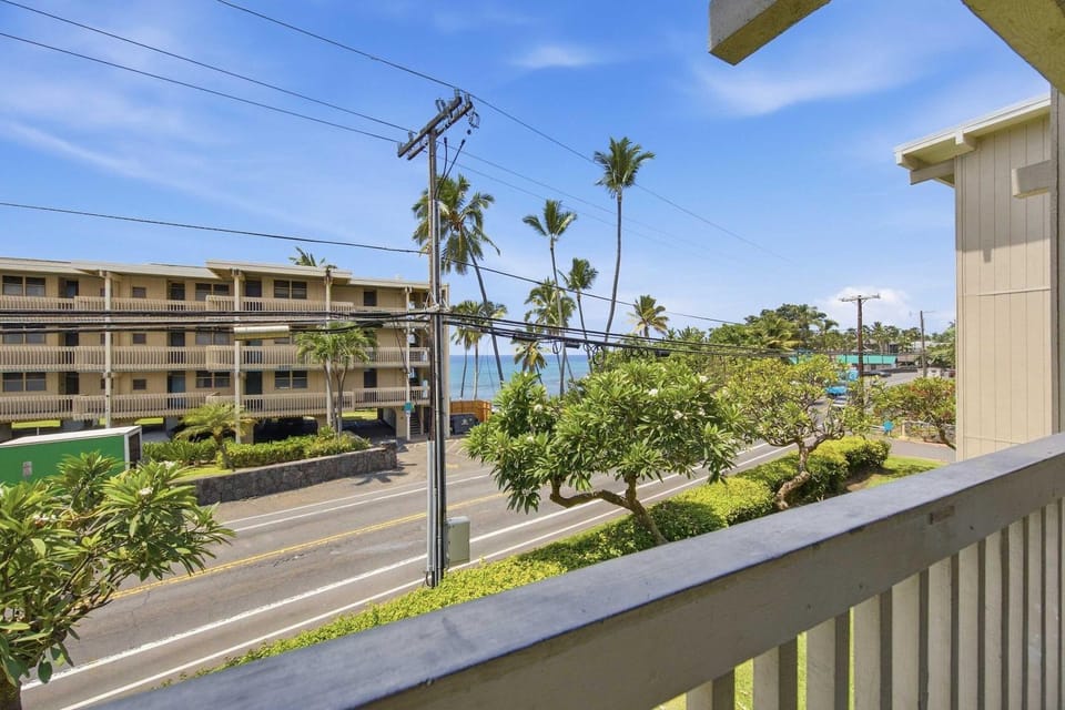 Property building, View (from property/room), Balcony/Terrace