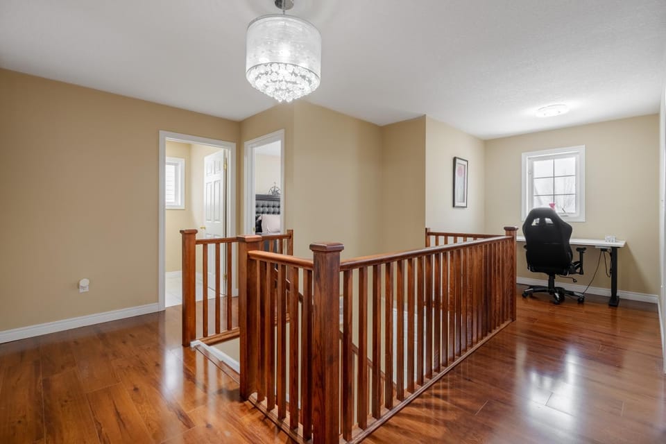 Photo of the whole room, Decorative detail, furniture