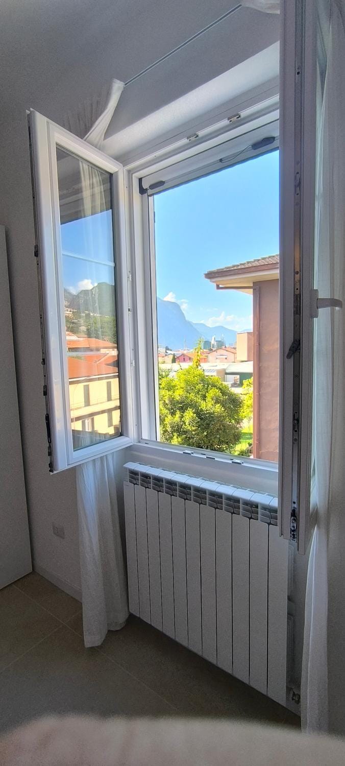 Larius Apartment Lecco Apartment in Province of Lecco