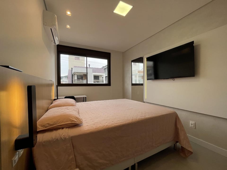 View (from property/room), Photo of the whole room, Bedroom