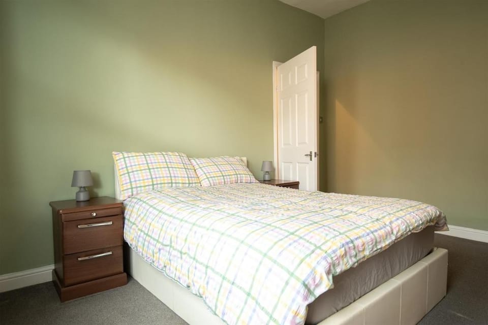 Modern 2-Bed Flat in Gateshead - Near Newcastle Apartment in Gateshead