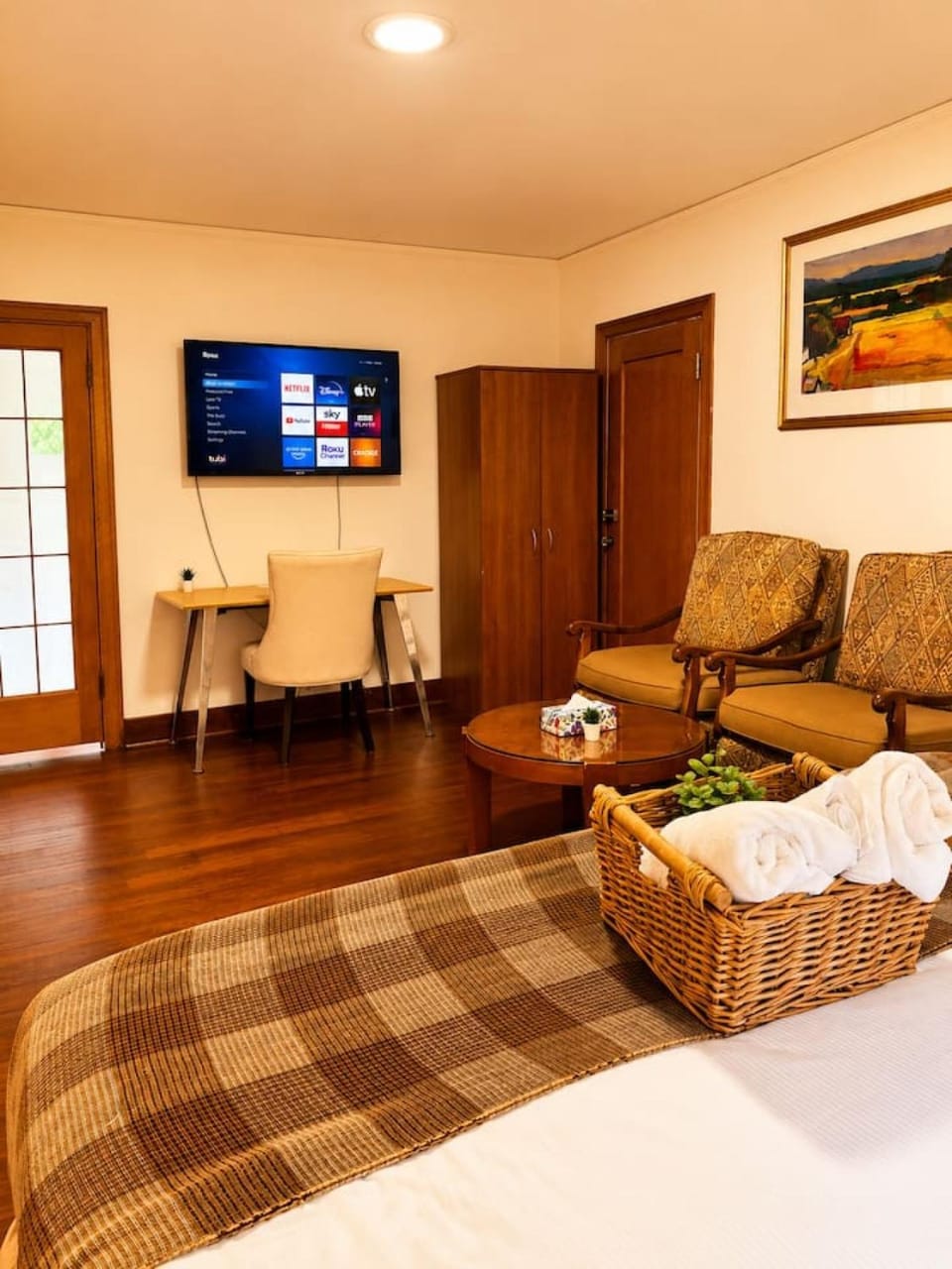 Prestige Executive Suite Vancouver Near YVR and Downtown Vacation rental in Vancouver