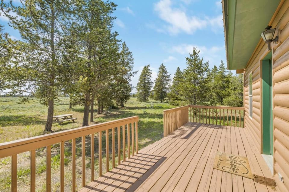 Hidden River-Riverfront-20Acre House in Idaho