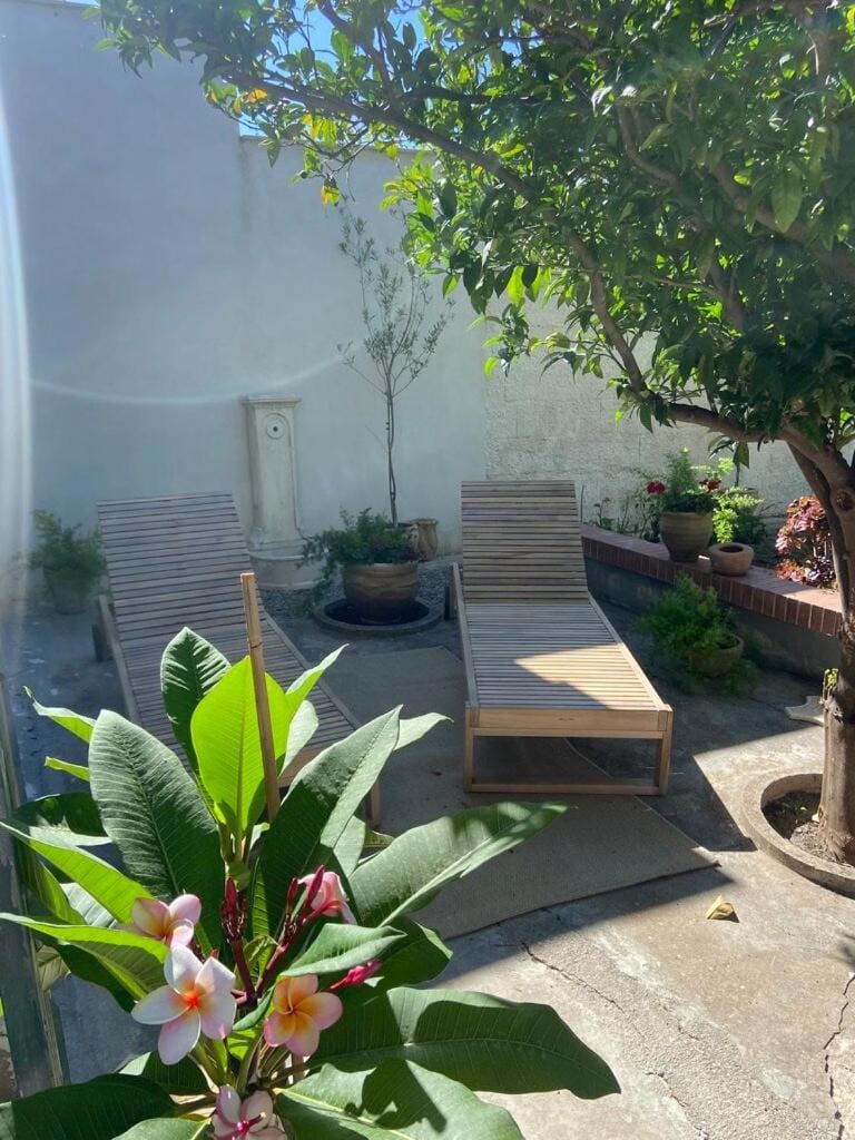 Villa Idalia - Private Sicilian Home with Garden Apartment in Sambuca di Sicilia