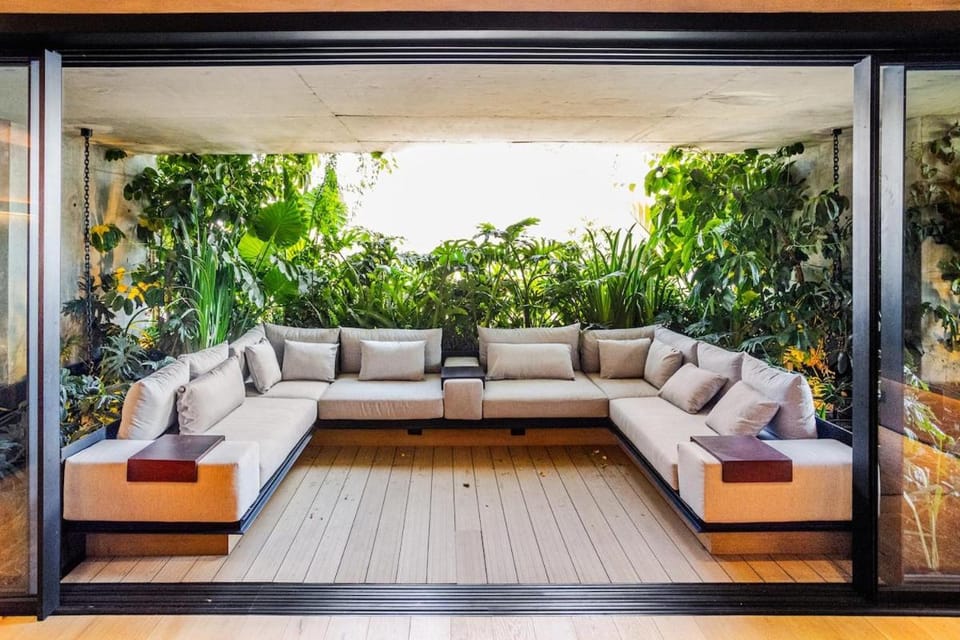 Rooftop Pool Paradise in Reforma w Gym Views House in Mexico City