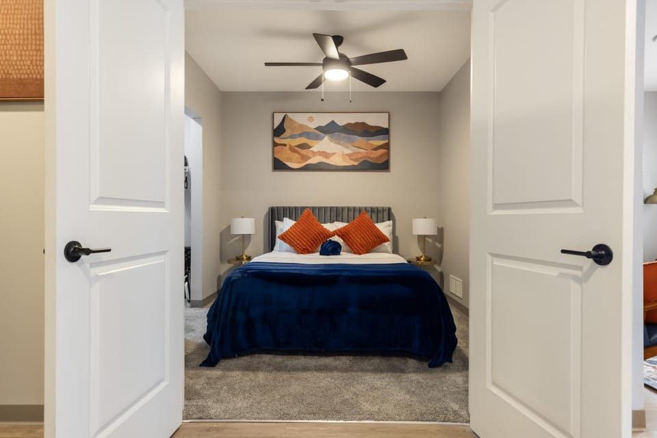 Bed, Photo of the whole room, Bedroom