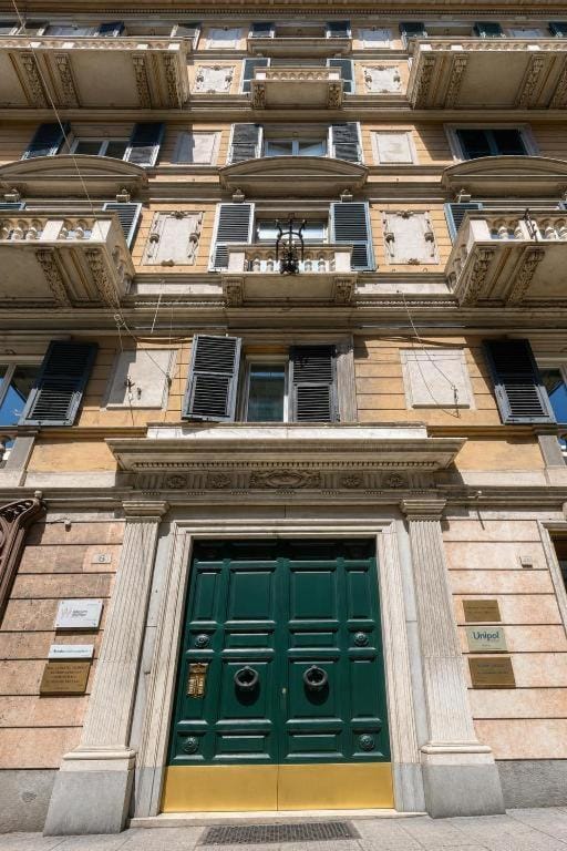 Property building, Facade/entrance