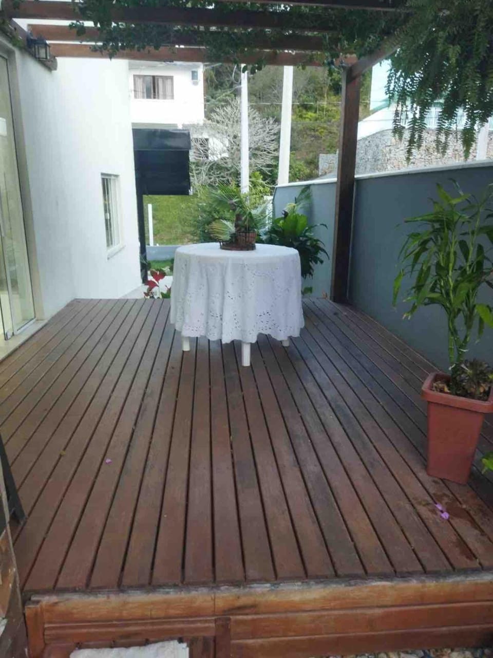 Beautiful house 550 meters from Cabeçudas Beach House in State of Santa Catarina