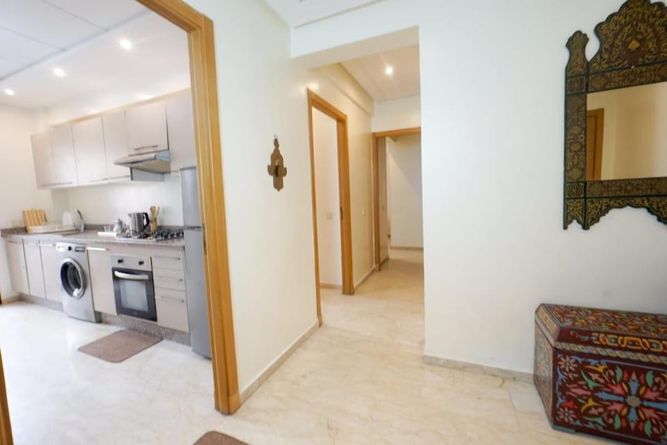 Cozy 2 Bedroom Appartment in Marrakech Downtown Guéliz near Marrakech Railway station, Seasonal Pool Inside by RES Apartment in Marrakesh