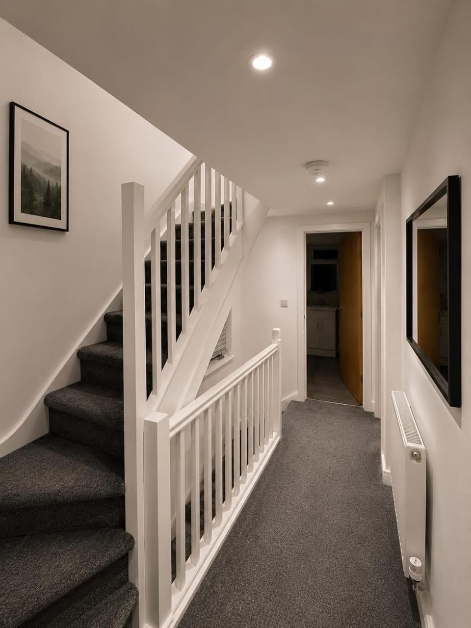 Spacious 5 Bedrooms 2 Bathrooms House -10 Beds - Driveway Parking - Hot Tub - Garden House in Cardiff