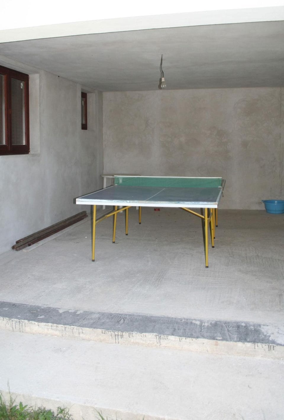 Location, children, Family