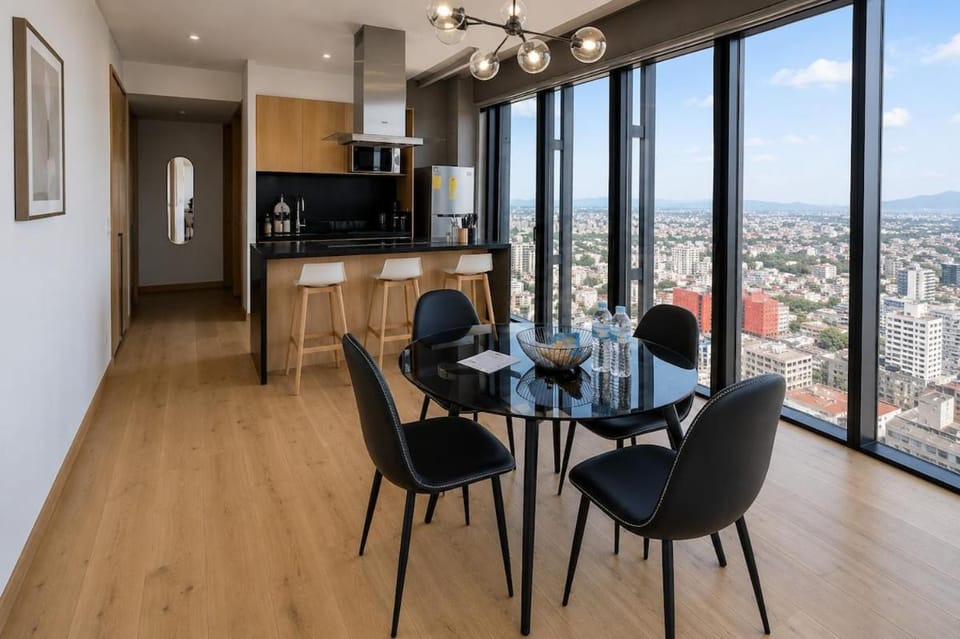Luxury Condo City Views, Pool, Gym Access House in Mexico City
