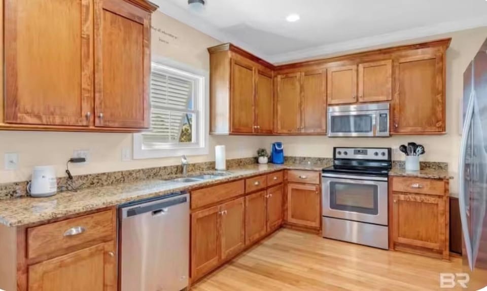 microwave, oven, kitchen