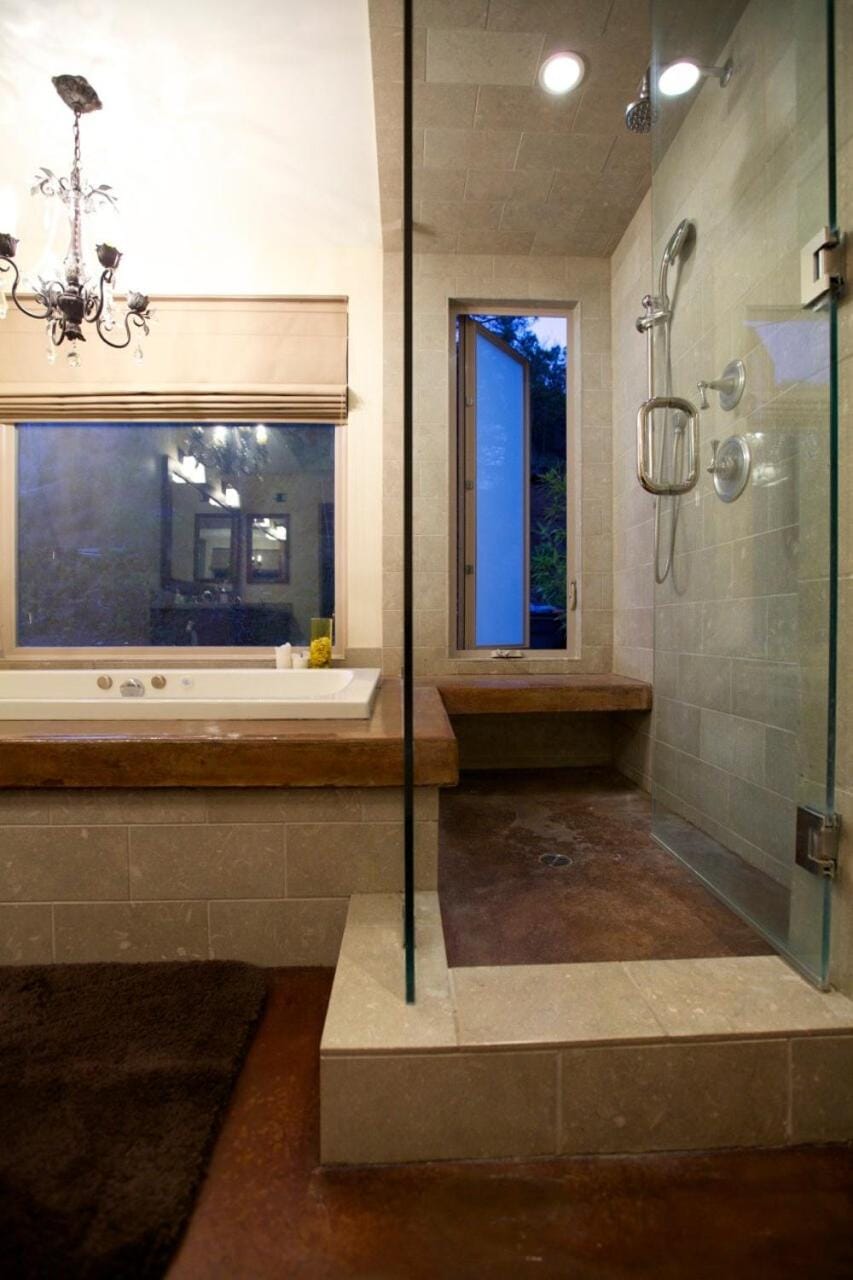 Shower, Hot Tub