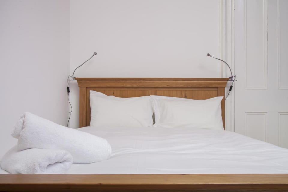 Lovely 3 bdrm Apartment by Meadows Apartment in Edinburgh