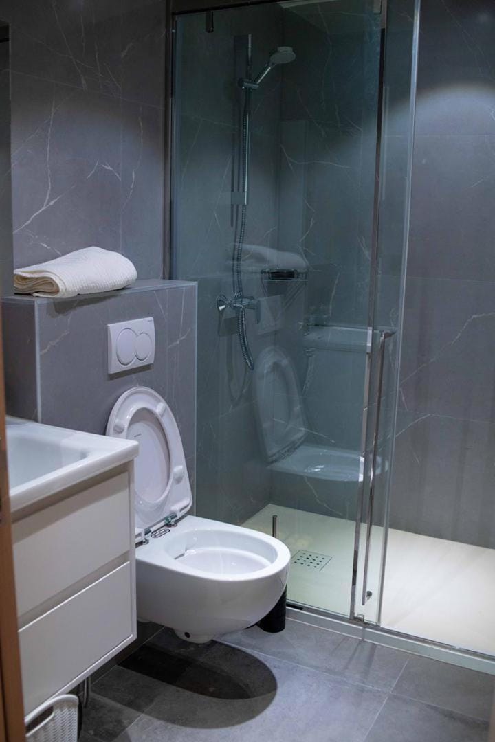 Premium 2-Bedroom Apartment with Pool & Gym , GB La Promenade Apartment in Brazzaville