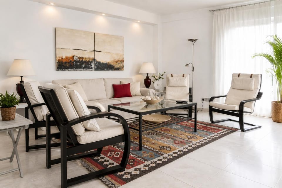 Communal lounge/ TV room, Living room